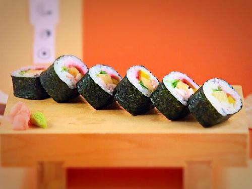 SUSHI Q, Batutulis