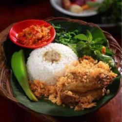 Ayam Pentung,kremes