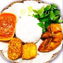 Ph 9 : Ayam Lalapan Nasi   Es Sirup/nangka/limus/mangga/leci/sirsak