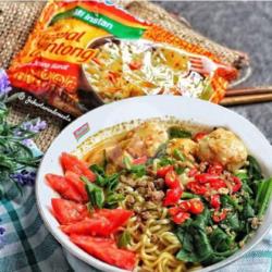 Indomie Empal Gentong Telor