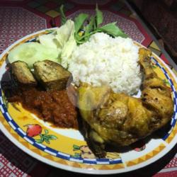 Lalapan Ayam Kampung