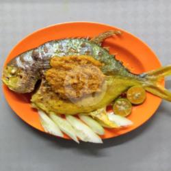 Ikan Bawal Mas Bakar Kecil Per Ekor