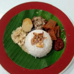 Nasi Gudeg Ayam Suwir Telor 1