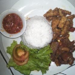 Nasi   Oseng Kikil   Tempe Orek   Sambel