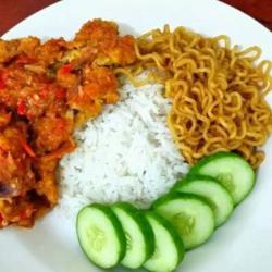Paket Komplit Ayam Nasi Mie Tempe Terong