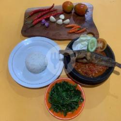 Paket Sambel Gami  Lele  Nasi Sayur Oseng/gorengan Lalapan