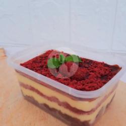 Redvelvet Dessert Box Kecil