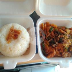 Nasi   Ayam Oseng Lombok Ijo   Krupuk