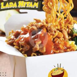 Mie Goreng Lada Hitam