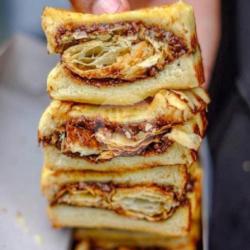 Roti Bakar Chococruncy Puff Pastry (l)