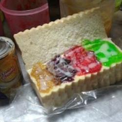 Roti Bakar Mantuls : Mix Blueberry,nanas,strawberry,tiramisu