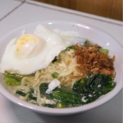 Traktir Abang Ojol, Indomie Rebus Telur