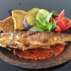 Paket Nasi Bandeng Penyet Lengkap