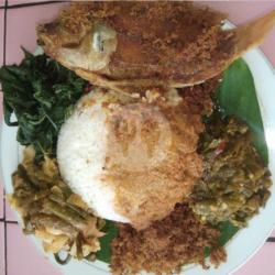 Nasi Ikan Nila Goreng