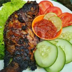 Ikan Bakar( Nila)   Lalapan   Sambel Ijo