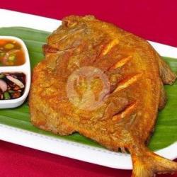 Bawal Laut Goreng Sambal Pedas   Sambal Kecap