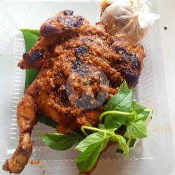 Ayam Panggang Mentega Berat  - 900grm Di Bakar Dengan Batok Kelapa