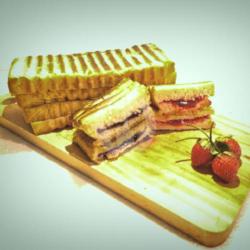 Roti Bakar Meses Selai