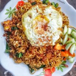 Indomie Goreng Tumis Telor Ceplok