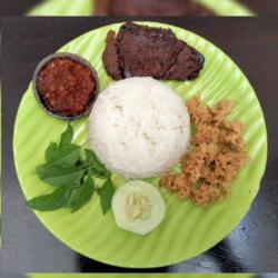 Nasi Empal Kremes