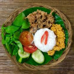 Nasi Cumi Goreng Kremes (tanpa Minuman)