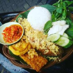 Nasi Lele Kremes Tahu Tempe