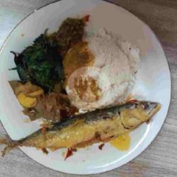 Nasi Ikan Layang Sayur Lombok Ijo
