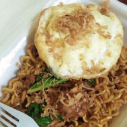 Mie Tulang   Telur