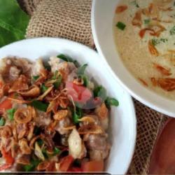 Soto Oseng Daging Campur