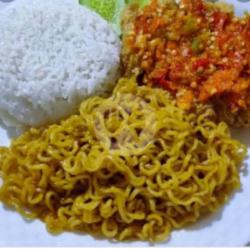 Nasi Mie Ayam Geprek Tahu Tempe Sambal Matah