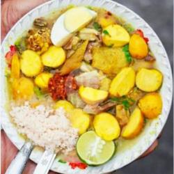 (pakai Nasi) Spesial Soto Ayam    Uritan Telur Muda