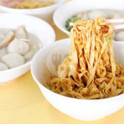 Mie Pok Pangsit