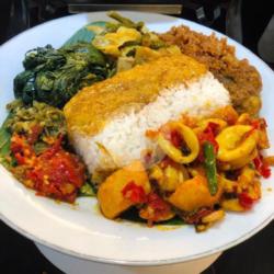 Nasi Cumi Balado