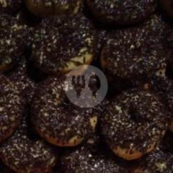 Donat Coklat Mesis