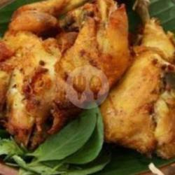 Ayam  Goreng Gepuk