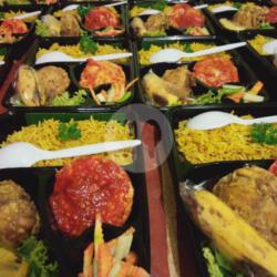 Nasi Brayani Kebuli Telor Balado