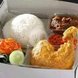 Nasi Kotak Ayam Goreng