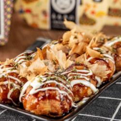 Combi Octopus Mozarella Takoyaki 8pc