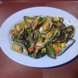 Kerang Hijau Goreng Mentega