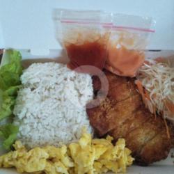 Nasi Chicken Katsu  Telor