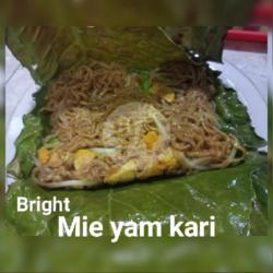 Mie Yam Kari Vegetarian