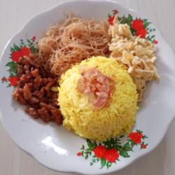 Nasi Kuning   Telur Dadar Iris