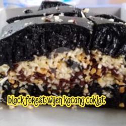 Black Forest Wijen Kacang Coklat