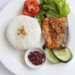 Paket Nasi Ikan Bandeng Goreng