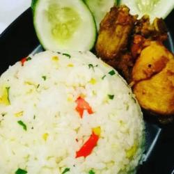 Nasi Gurih Daun Jeruk Ayam Goreng