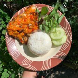 Lalapan Ayam Geprek Tanpa Nasi