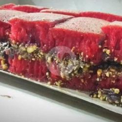 Red Velvet Kacang Coklat Susu