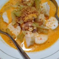 Lontong Sayur Plus Telur