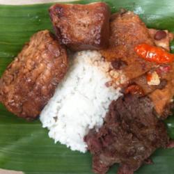 Nasi Gudeg Tahu, Tempe Bacem