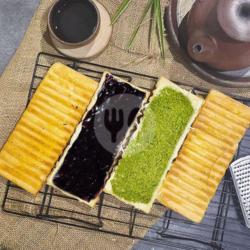 Roti Bakar Greentea  Blueberry